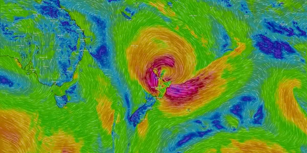 ドレスデン ドイツ2023年2月13日 強風と大雨でハリケーンガブリエル 熱帯性暴風 サイクロンを示す風の気象ウェブサービス上のニュージーランドの地図 ストック写真