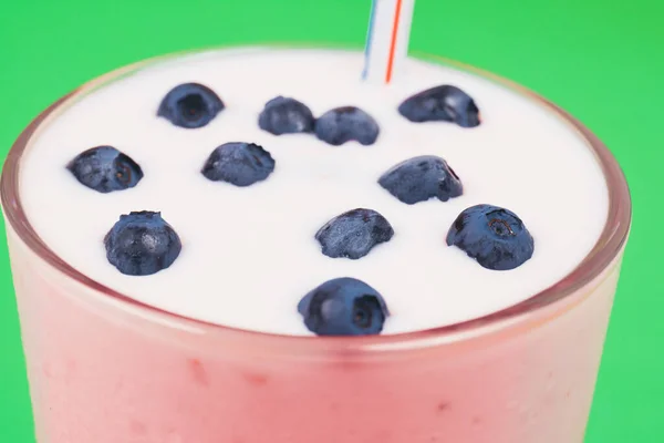 Glass Cold Milkshake Fresh Blueberries Top Drink Glass Straw Green — Stok fotoğraf