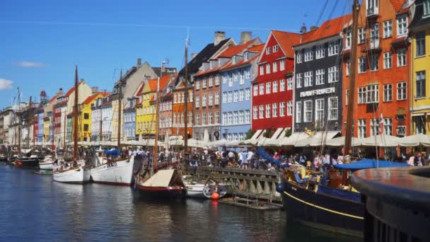 Kodaň Dánsko 2022 Slavný Nyhavnský Průplav Barevnými Domy — Stock video