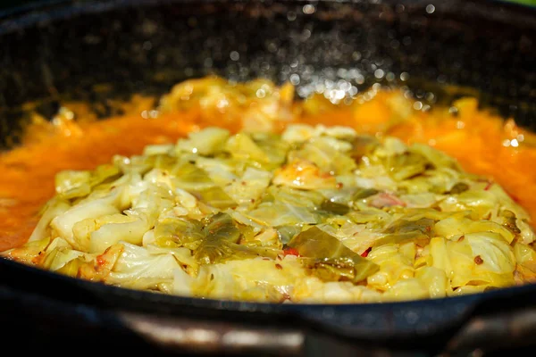 卷心菜在大锅里生火 Chorba的一步步烹调 — 图库照片