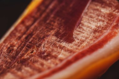 Kurutulmuş İspanyol jambonu. Yakın çekim görünümü.