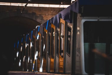 Napoli, İtalya 'daki füniküler kablolu tren treni.