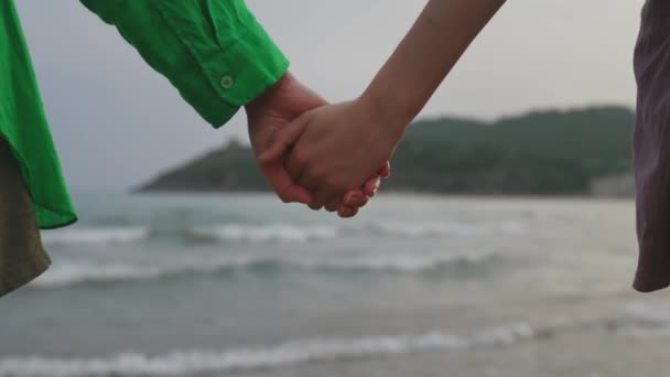 Girls Holding Hands Background Sea — Stockvideo