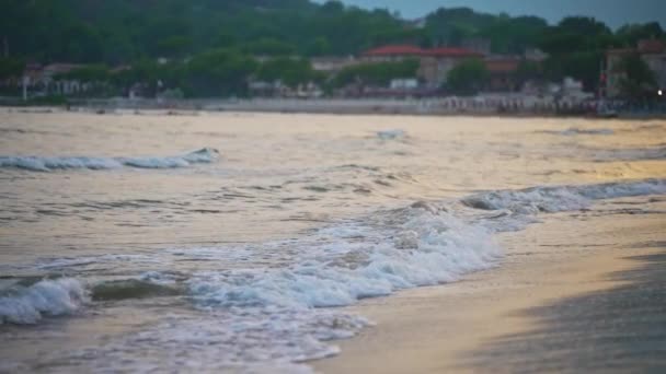イタリアのスカウリのビーチの夕日 — ストック動画