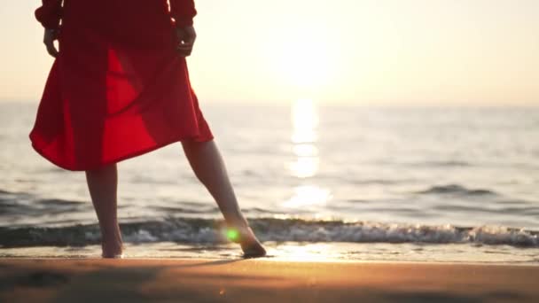 Woman Red Stands Sea Sunset — Stock video