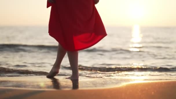 Woman Red Stands Sea Sunset — Video Stock