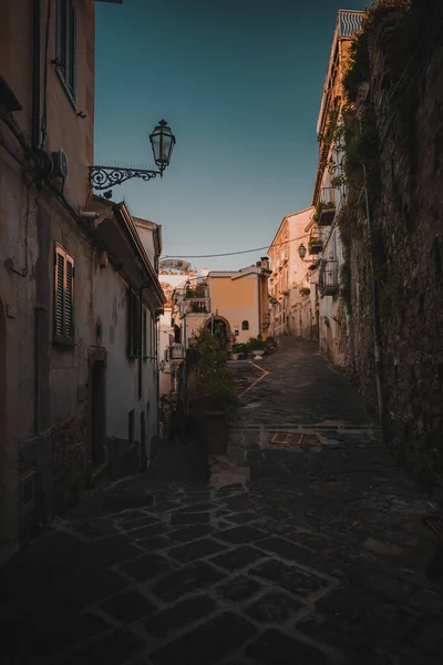意大利阿克罗波利老城的街道 — 图库照片