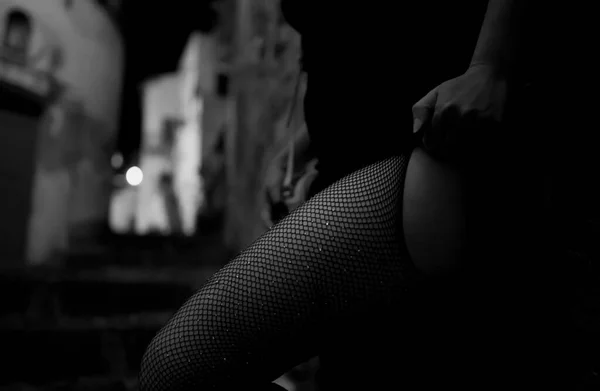Wachten Client Bij Nacht Straat Prostituee — Stockfoto
