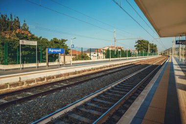 İtalya, Salerno 'daki Agropoli tren istasyonu.