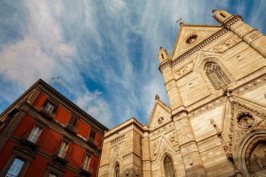 Napoli Katedrali veya Mary 'nin Varsayımı Katedrali.