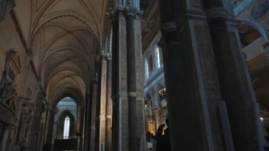 İtalya, Napoli - 22.10.2022: Mary 'nin Varsayımının Katedrali.