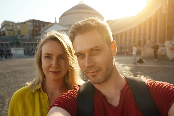 Couple Tourists Taking Selfie Piazza Del Plebiscito — Stock Photo, Image