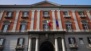 Napoli Valiliği. Campania Bölgesi Hükümet Komiseri.