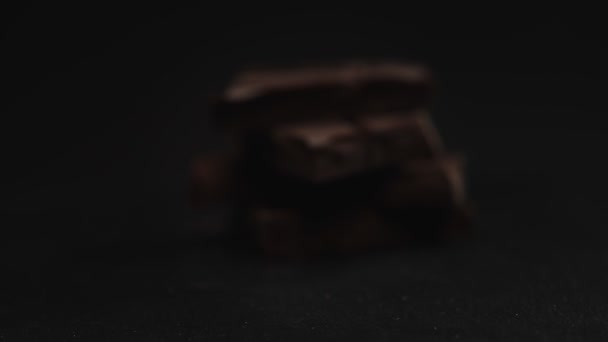 Barres Chocolat Noir Cassées Plan Rotatif — Video