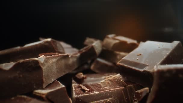 Barras Rotas Chocolate Negro Lente Macro — Vídeo de stock