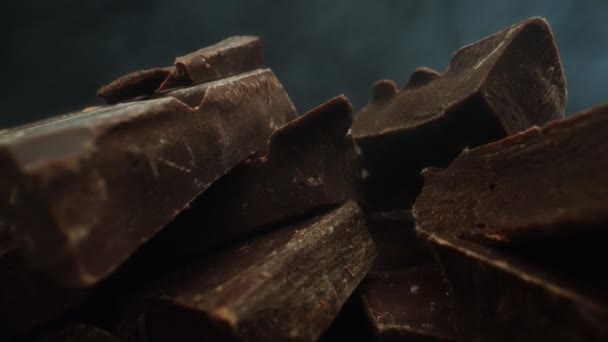 Barrette Cioccolato Fondente Rotte Lente Macro — Video Stock