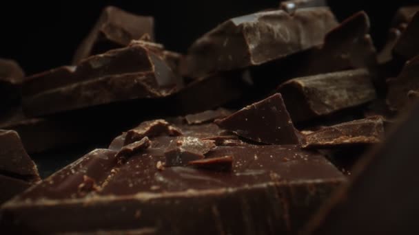 Barras Chocolate Escuras Partidas Lente Macro — Vídeo de Stock