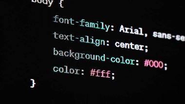 New York, ABD - 31.05.2023: Chatgpt tarafından yazılmış HTML kodu. Yazı.