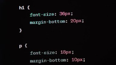New York, ABD - 31.05.2023: Chatgpt tarafından yazılmış HTML kodu. Yazı.