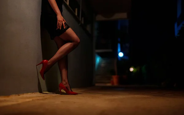 Женщина Проститутка Чулках Улице — стоковое фото
