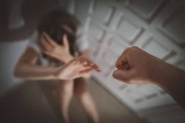 Man Beats Woman His Fist Victim Domestic Violence — Stock Photo, Image