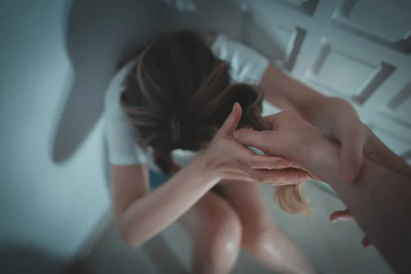 Man Pulling Woman Hair Victim Domestic Violence — Stock Photo, Image