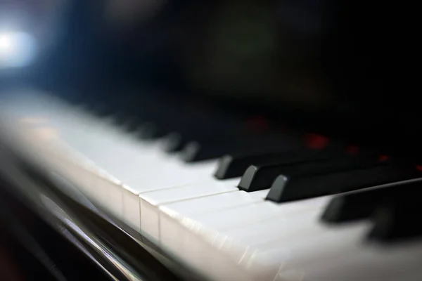 Крупним Планом Вигляд Королівських Клавіш Піаніно — стокове фото