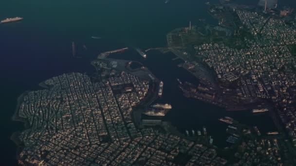 Athen Und Der Hafen Von Piräus Vom Flugzeug Aus Gesehen — Stockvideo