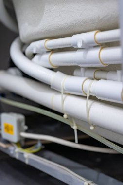 Su masajlı küvet boru sistemi.