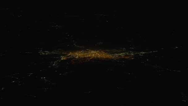 Hermosa Vista Nocturna Ciudad Desde Avión — Vídeos de Stock