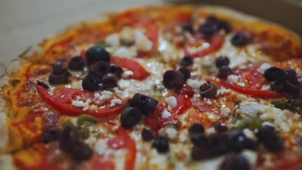 イーストフリーの生地を持つギリシャのピザ — ストック動画
