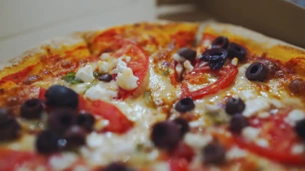 イーストフリーの生地を持つギリシャのピザ — ストック動画