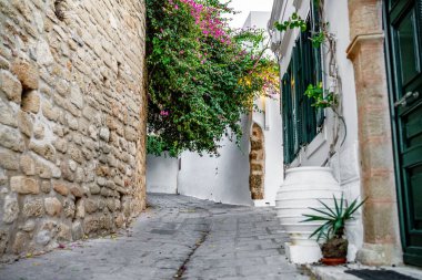 Avrupa 'nın Akdeniz bölgesinde tipik sokak mimarisi.