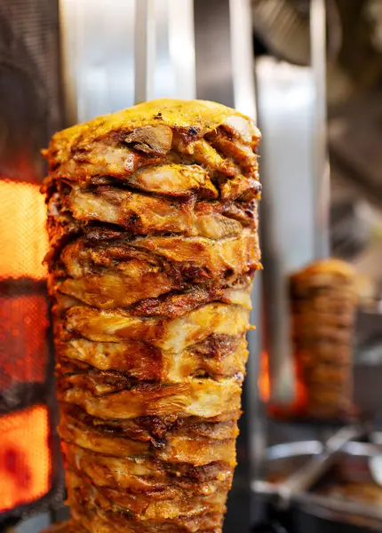 Sulu et, shawarma tükürüğünde kızarır..