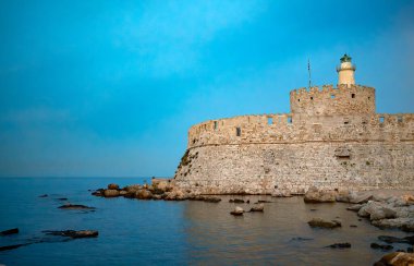 Rodos adasındaki Rodos şehrinde Aziz Niklas Kalesi.