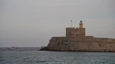 Rodos adasındaki Rodos şehrinde Aziz Niklas Kalesi.