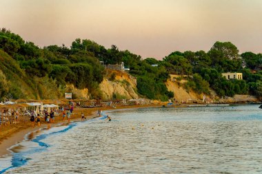 Rodos, Yunanistan - 21.10.2023: Pefki Plajı.