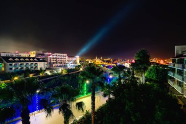 Yan, Türkiye 'de evler ve oteller.