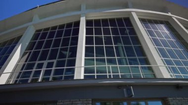 Tallinn Song Festivali Arazi Binası. Arka görünüm.