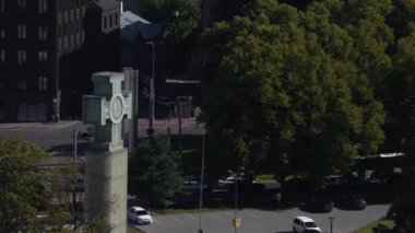 Tallinn, Estonya - 26.06.2024: Bağımsızlık Savaşı Zafer Sütunları Özgürlük Meydanı.