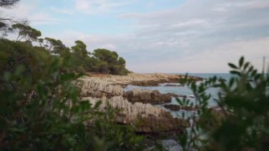 Fransız Rivierası 'ndaki Akdeniz.