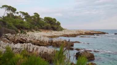Fransız Rivierası 'ndaki Akdeniz.