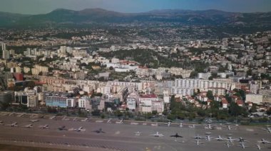 Uçaktan Fransa 'nın Nice kenti..