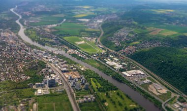 Prag 'ın hava manzarası açık gökyüzünün altında..
