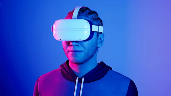 Technology Online Game Entertainment Virtual World Simulation Millennial Man Glasses — Stock Photo, Image