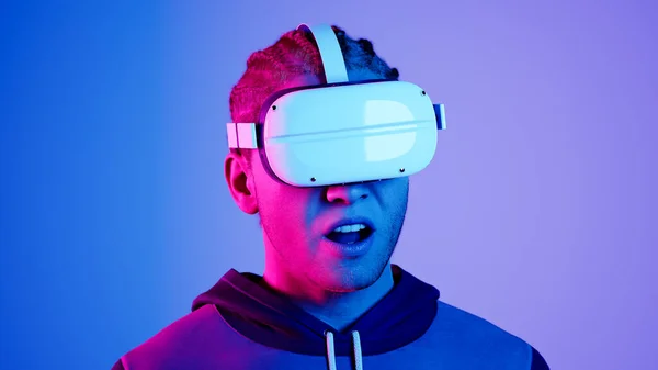 Technologie Online Spel Entertainment Virtuele Wereld Simulatie Millennial Man Bril — Stockfoto
