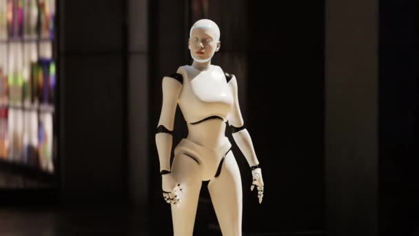 Kvinnlig Robot Vistas Gata Storstad Och Ser Sig Omkring Humanoid — Stockvideo
