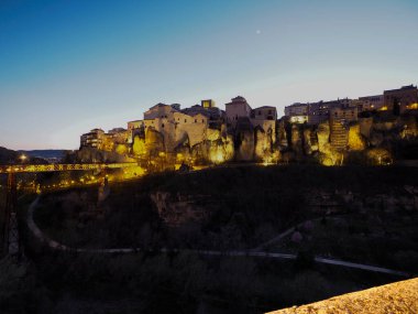 CUENCA CAPITAL 'IN GECESİ SAVAŞLARININ YASAKLARI SAĞLIKLARININ GÖREVLERİ