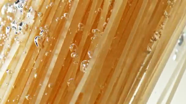 Super Slow Motion Flying Italian Pasta Spaghetti Water Filmed High — Stockvideo