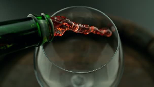 Super Slow Motion Pouring Red Wine Glass Speed Motion Filmed — Stock Video